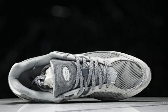 New Balance 2002R M2002RST  