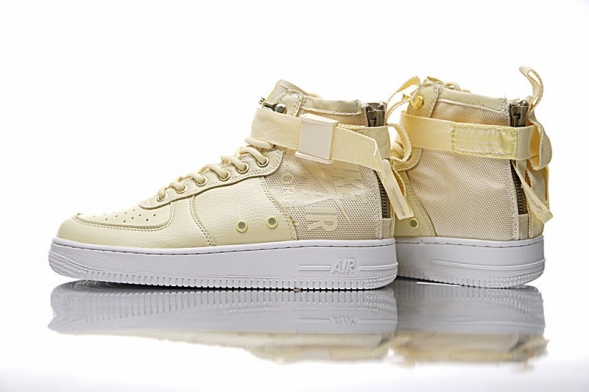 Nike SF Air Force 1 Utility Mid QS 