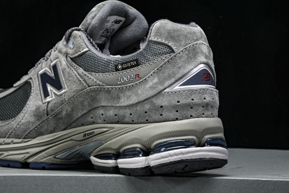 New Balance 2002R M2002RXC 