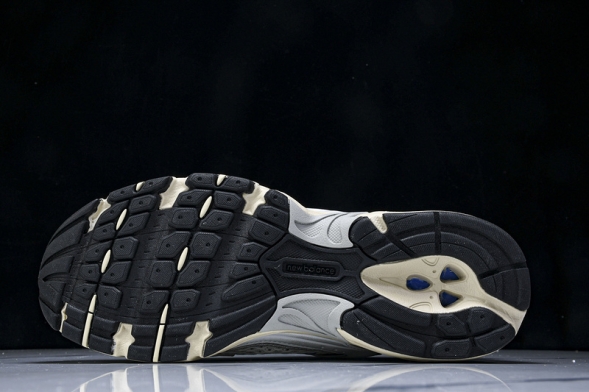 New Balance 530 MR530EA 