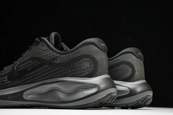 Nike Journey Run FN0228-002 