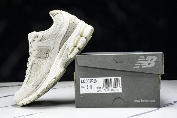 New Balance 2002R M2002RJN 