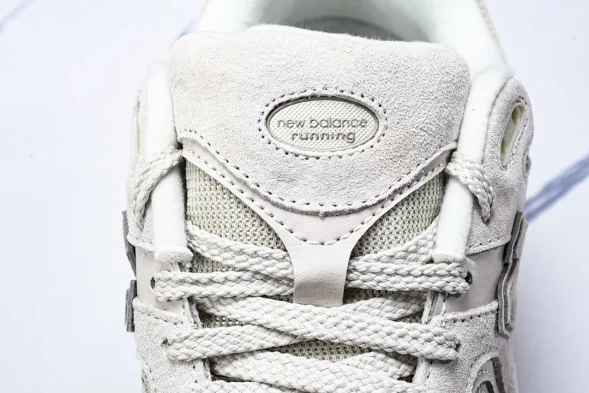 New Balance 2002R M2002RJN 