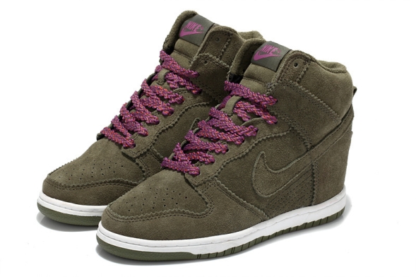 WMNS Nike Dunk Sky Hi SB  