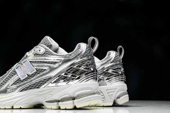 New Balance 1906  M1906RBT 