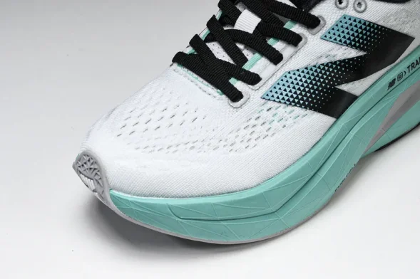 New Balance FuelCell Rebel V4 MFCXLK3 