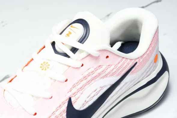 Nike Journey Run FN0228 100 