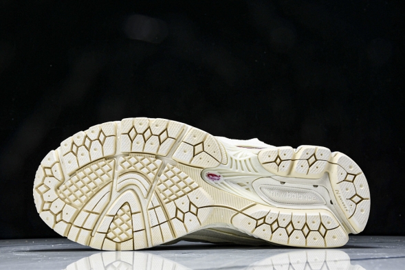 New Balance 2002R M2002RDS 