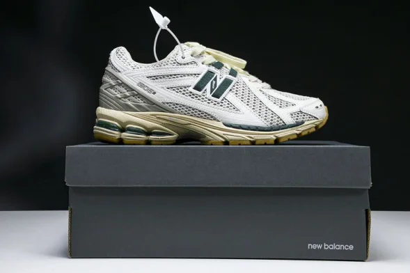 New Balance 1906  M1906RQ  