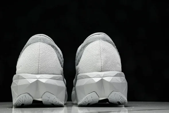 New Balance FuelCell Rebel V4 MRCELVD4 