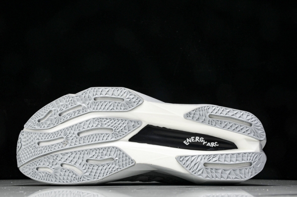 New Balance FuelCell Rebel V4 MRCELVD4 