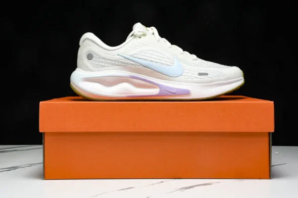 Nike Journey Run HV1798-141 
