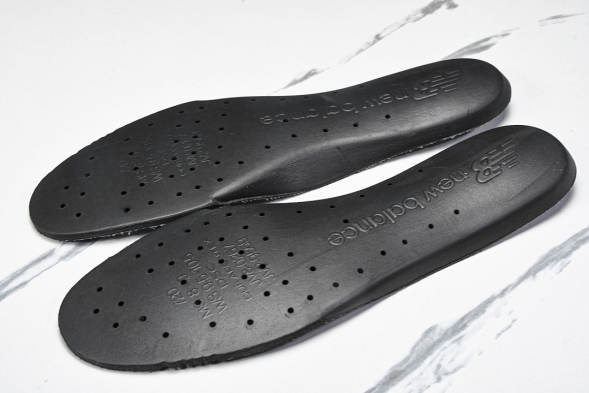 New Balance 2002R M2002RHG 