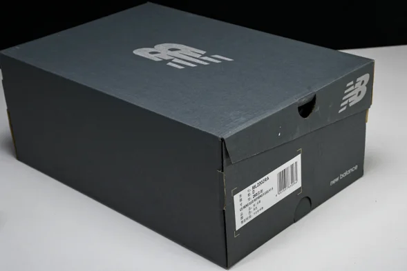 New Balance 2002R ML2002RA 