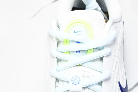 Nike Journey Run FN0228-101 
