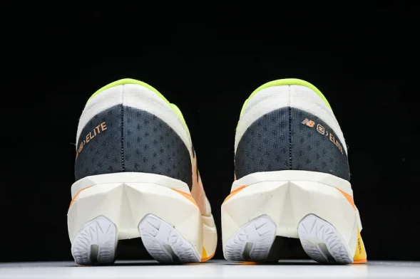 New Balance FuelCell Rebel V4 MFCXLL4 