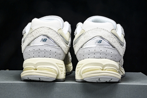 New Balance 2002R I2002REK 