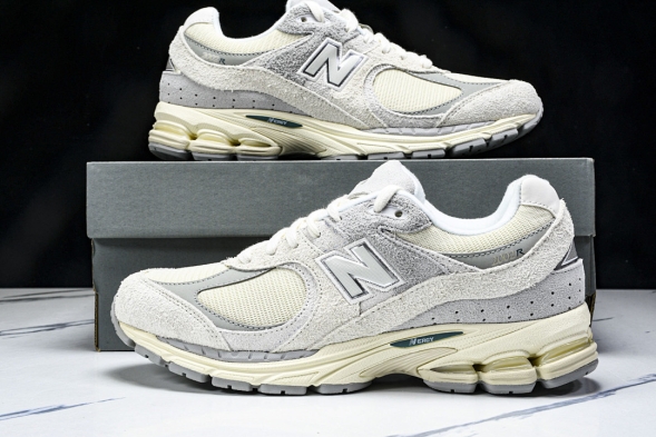 New Balance 2002R I2002REK 