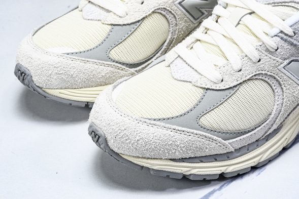 New Balance 2002R I2002REK 