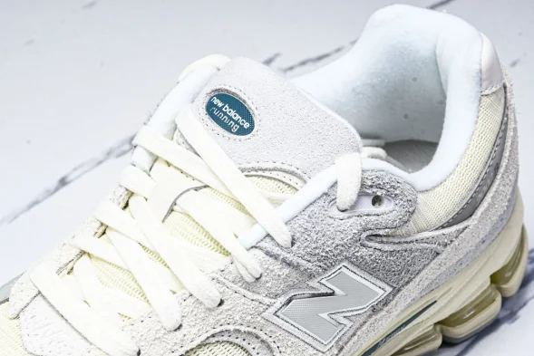 New Balance 2002R I2002REK 