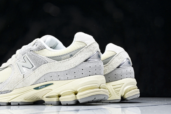 New Balance 2002R I2002REK 