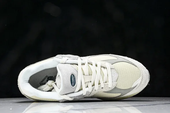 New Balance 2002R I2002REK 