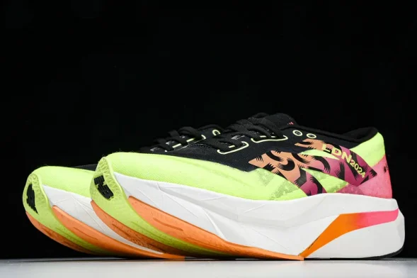New Balance FuelCell Rebel V4 MFCELLN4 