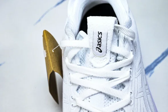 Asics Gel Nimbus 28 1011C127-100 