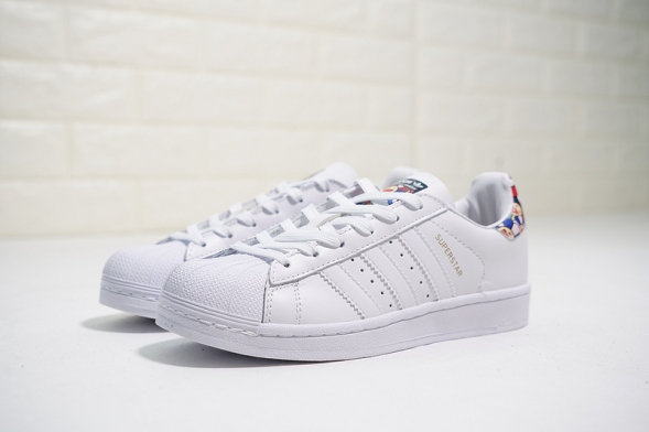 Takashi Murakami x Adidas Originals Superstar II S79157  