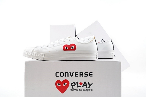 COMME des GARÇONS PLAY x Converse  