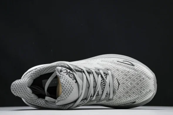 Hoka Clifton 9 1132210 HMBC 