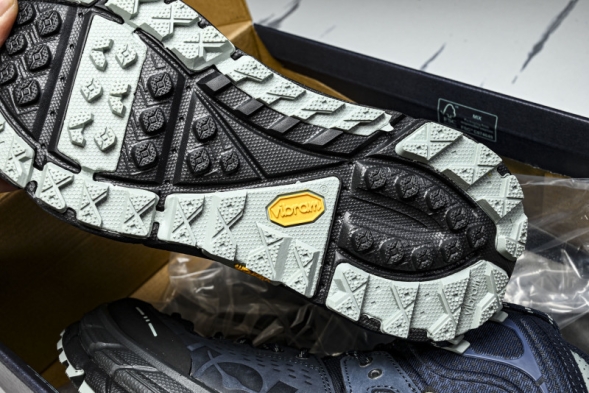 Hoka Tor Ultra Hi Gore-Tex 1144651 BJDT 