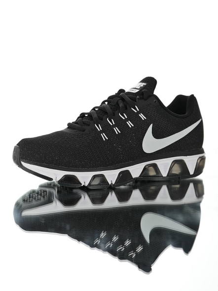 Nike Tailwind 8 