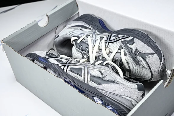 Asics Gel-Cumulus 16 TG 1203A838-020 