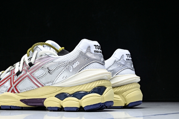 Asics Gel-Cumulus 16 TG 1203B115-100 