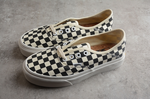 Vans Authentic VN0A3MU528M 