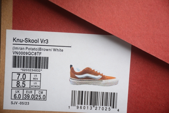 Vans Knu Skool VN0009QC8TF 