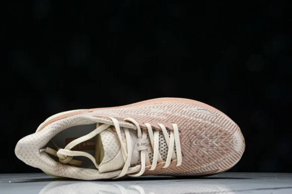 Hoka Clifton 9 1127896 SNC 