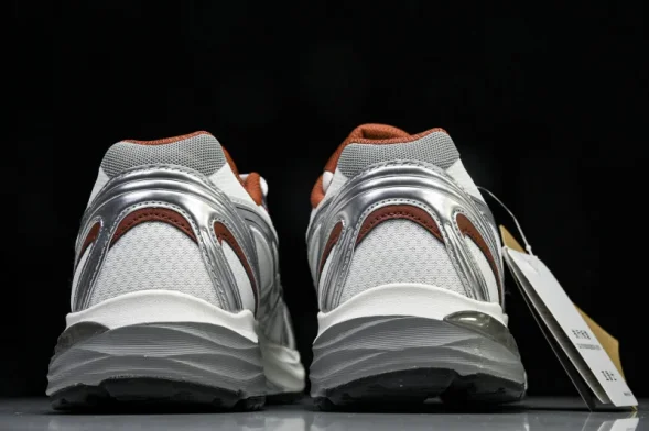 Asics Gel-Flux 4 CN 1011B646-100 