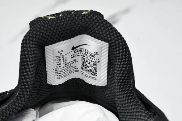 Nike ACG Mountain Fly Low GTX SE D09334 300 