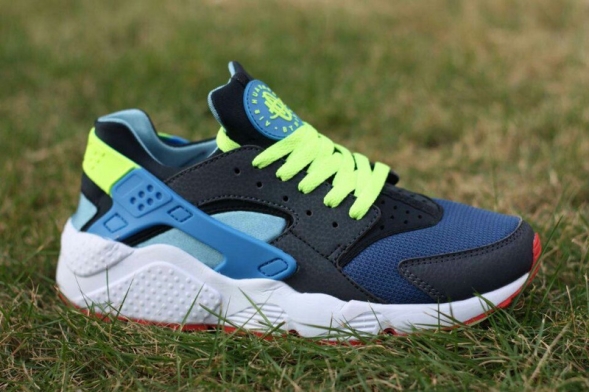 Nike Air Huarache LE  