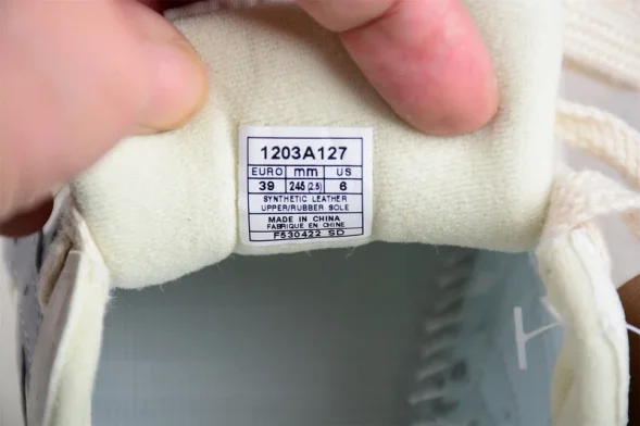 Asics Court MZ 1203A127-107 