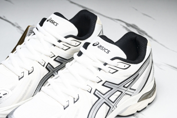Asics Gel-Flux 4 CN 1012B464-102 