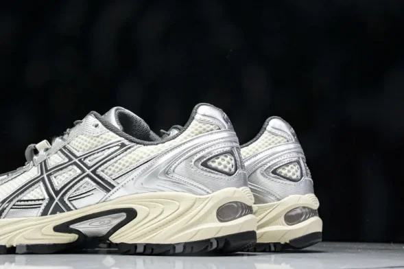 Asics Gel-Kahana TR V4 1203A497-200 