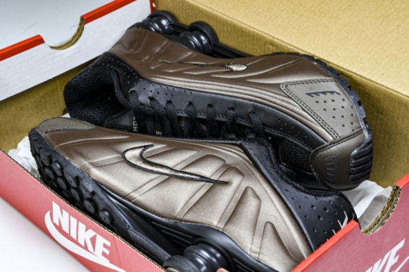 Nike Shox R4 AR3565-007 