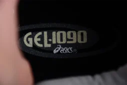 Asics Gel-1090 v2 1203A224-020