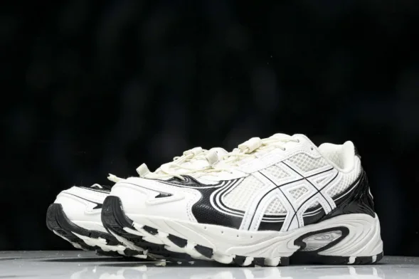 Asics Gel-Kahana TR V4 1203A497-100 