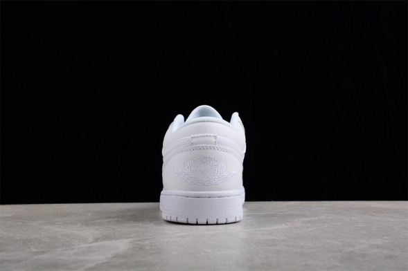Nike Air Jordan 1 low Quilted Triple White DB6480-100 
