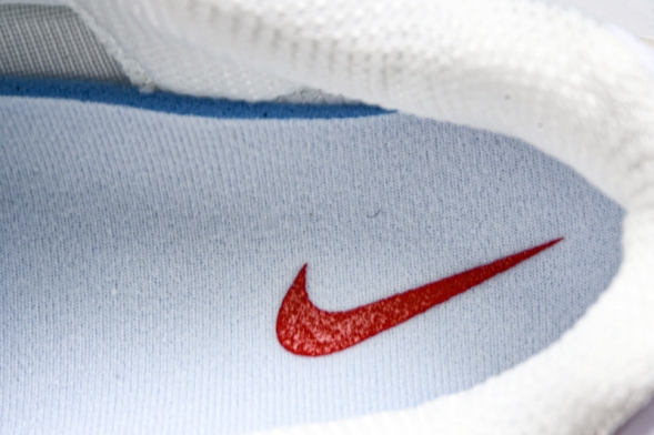 Nike Shox R4 AR3565-103 