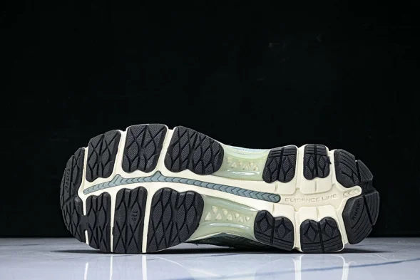 Asics Gel-Kayano 12.1 x Ronnie Fieg 1203A675-100 
